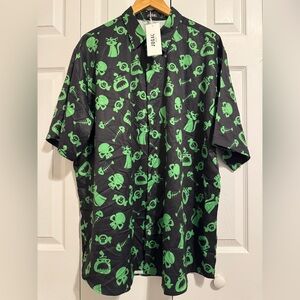 Men's Black and Green Halloween Graphic Button Down Shirt